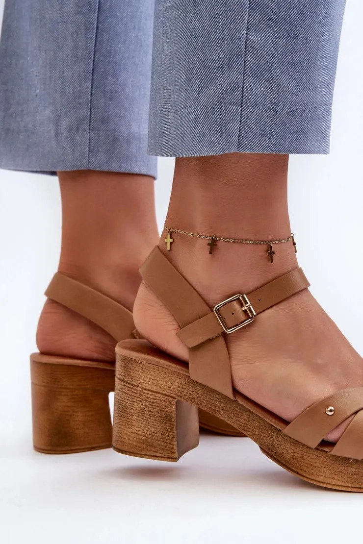 New Evento Sandały Damskie Na Obcasie Z Eko Skóry Brązowe Assames Brązowy