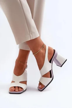 Damskie Damskie buty S.Barski Sandały Damskie Na Słupku Białe D&A MR38-153