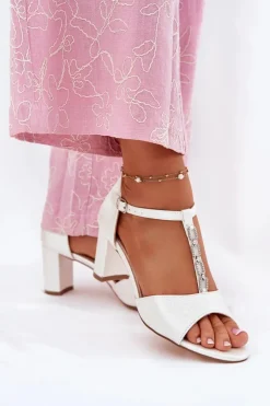 Damskie Evento Sandały Damskie Na Słupku Z Ozdobnym Paskiem Eko Skóra Białe Triavera