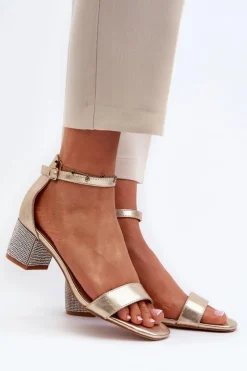 Damskie Boto Sandały Damskie Z Eko Skóry Na Zdobionym Obcasie Złote Wiatalia