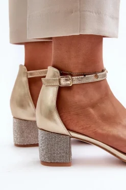 Damskie Boto Sandały Damskie Z Eko Skóry Na Zdobionym Obcasie Złote Wiatalia