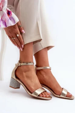 Damskie Boto Sandały Damskie Z Eko Skóry Na Zdobionym Obcasie Złote Wiatalia