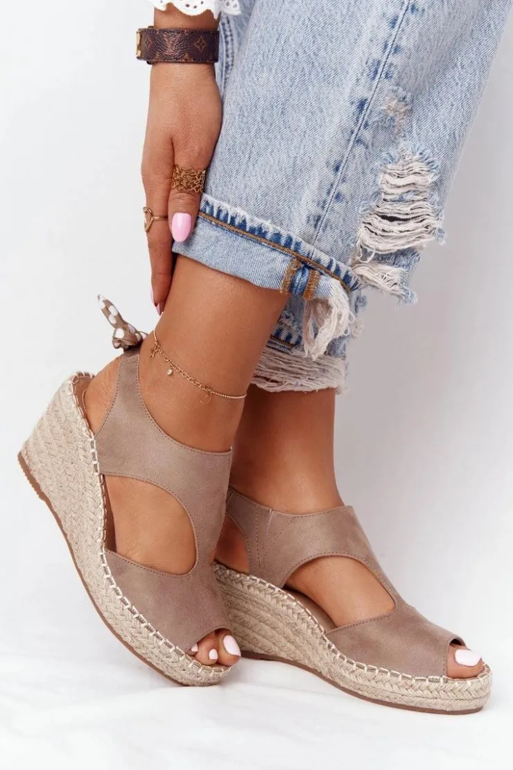 Hot Evento Sandały Na Koturnie Z Plecionką Beżowe Mykonos
