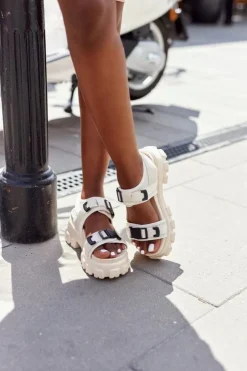 Online Boto Sandały Na Masywnej Platformie Beżowe Fly High