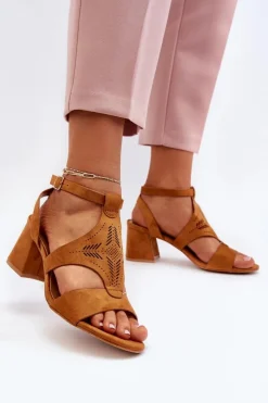 Sale Boto Sandały Na Niskim Obcasie Camel Eleriva Brązowy