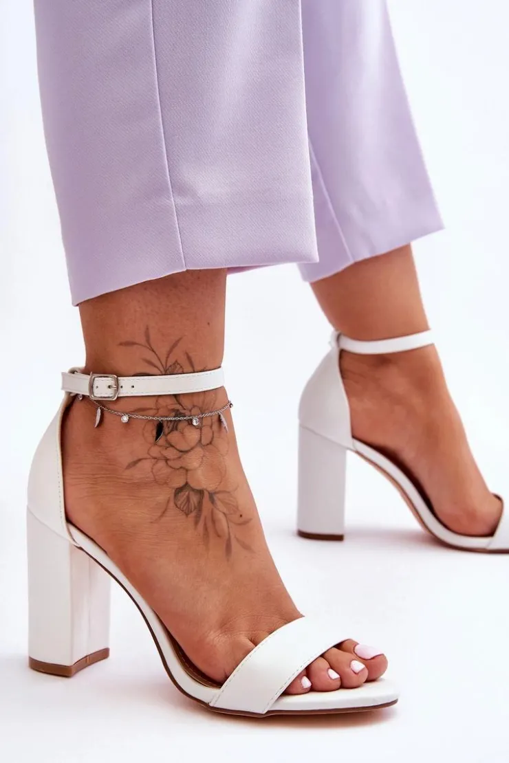 Online Boto Sandały Na Obcasie Białe Individual