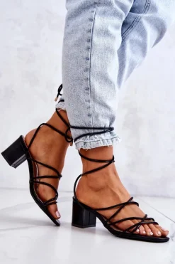 Boto Sandały Na Obcasie Wiązane Czarne Meghan