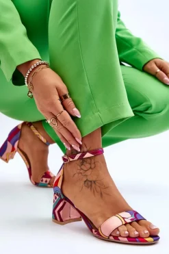 Boto Satynowe Sandały Na Niskim Obcasie We Wzory Fioletowo-Różowe Quincy