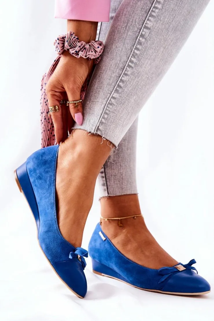 Outlet Monnari Skórzane Czółenka Na Koturnie 0590-M12 Niebieskie