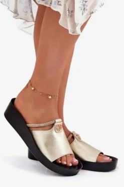 Best Damskie buty S.Barski Skórzane Damskie Klapki Z Ozdobnym Paskiem KV51-034 Złote Złoty