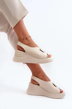 Damskie Evento Skórzane Damskie Sandały Na Koturnie Z Ozdobą Beżowe Salvania