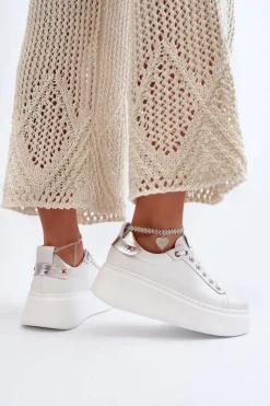CheBello Buty Sportowe Na Platformie*Skórzane Damskie Sneakersy Z Bransoletą 4406 Białe