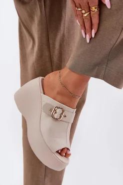 Damskie Damskie buty S.Barski Skórzane Klapki Damskie Na Platformie I Koturnie Z Klamrą S.Barski LR51-542 Beżowe