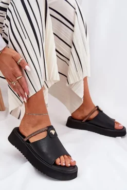 Online Damskie buty S.Barski Skórzane Klapki Damskie Na Platformie Z Ozdobnym Paskiem D&A MK51-475 Czarne