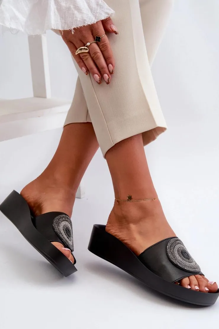 New Damskie buty S.Barski Skórzane Klapki Damskie Z Ozdobą S.Barski KV27-019 Czarne