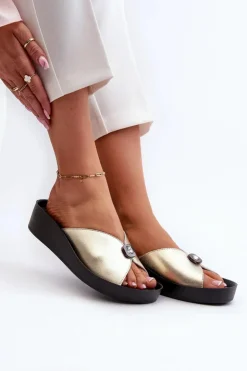 Damskie buty S.Barski Klapki Na Koturnie|Klapki Damskie Klasyczne*Skórzane Klapki Damskie Z Ozdobą Złote S.Barski KV27-027