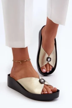 Damskie buty S.Barski Klapki Na Koturnie|Klapki Damskie Klasyczne*Skórzane Klapki Damskie Z Ozdobą Złote S.Barski KV27-027