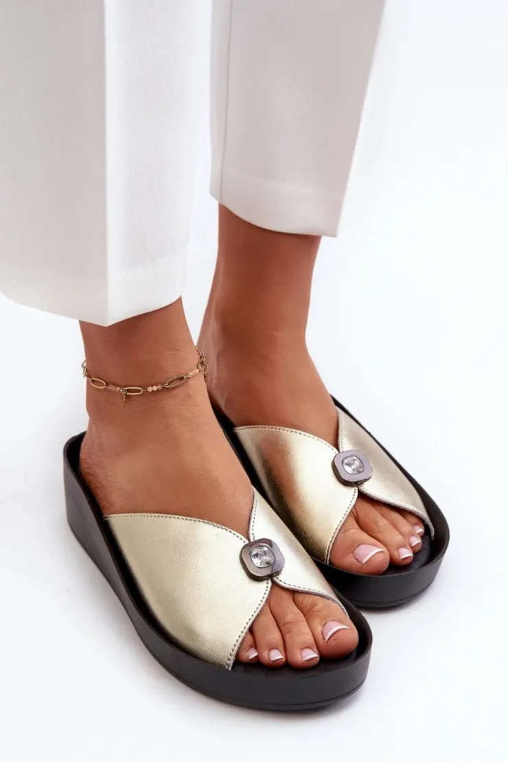 Damskie buty S.Barski Klapki Na Koturnie|Klapki Damskie Klasyczne*Skórzane Klapki Damskie Z Ozdobą Złote S.Barski KV27-027