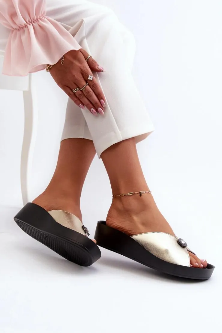 Damskie buty S.Barski Klapki Na Koturnie|Klapki Damskie Klasyczne*Skórzane Klapki Damskie Z Ozdobą Złote S.Barski KV27-027