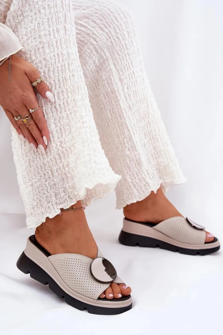 Damskie buty S.Barski Klapki Na Koturnie|Klapki Na Platformie*Skórzane Klapki Damskie Z Ozdobą S.Barski LR51-662 Beżowe