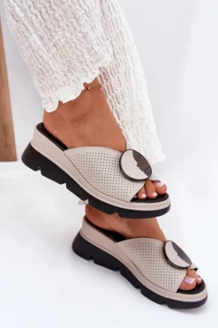 Damskie buty S.Barski Klapki Na Koturnie|Klapki Na Platformie*Skórzane Klapki Damskie Z Ozdobą S.Barski LR51-662 Beżowe