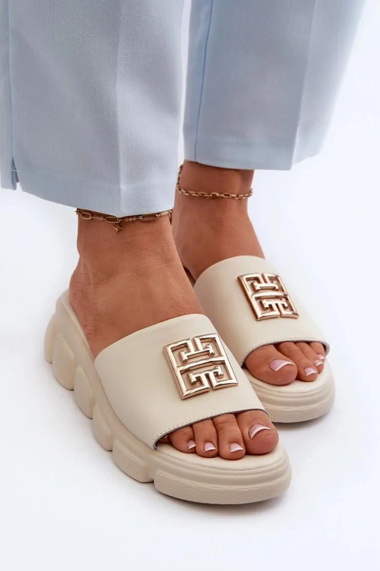 Damskie Buty damskie Vinceza Skórzane Klapki Damskie Ze Złotą Ozdobą Na Koturnie Vinceza 41444 Beżowe