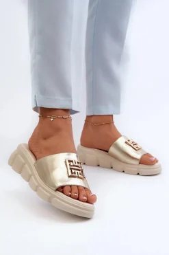 Buty damskie Vinceza Klapki Na Platformie|Klapki Damskie Klasyczne*Skórzane Klapki Damskie Ze Złotą Ozdobą Na Koturnie Vinceza 41444 Złote