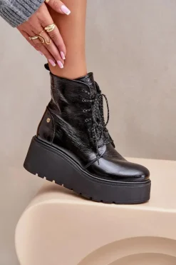 Damskie Maciejka Skórzane Lakierowane Botki Na Platformie I Koturnie 06762-01 Czarne