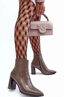 Damskie buty S.Barski Skórzane Lakierowane Botki Na Słupku S.Barski MR870-58 Ciemnobeżowe