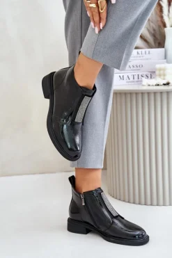 Damskie buty S.Barski Skórzane Lakierowane Niskie Botki Ze Zdobieniem Na Zamek D&A MR880-142 Czarne