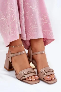 Online Evento Skórzane Lakierowane Sandały Damskie Na Słupku Beżowe Mevonelle Beżowy
