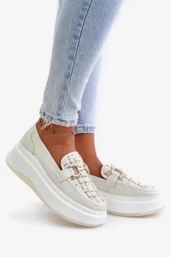 Buty damskie Vinceza Loafersy Damskie*Skórzane Mokasyny Damskie Na Platformie Ze Złotą Ozdobą Vinceza 89105 Jasnobeżowe Beżowy