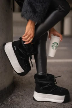 Outlet Big Star Shoes Skórzane Śniegowce Damskie Na Grubej Podeszwie Z Futerkiem Big Star OO274A206 Czarne Czarny