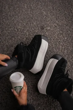 Outlet Big Star Shoes Skórzane Śniegowce Damskie Na Grubej Podeszwie Z Futerkiem Big Star OO274A206 Czarne Czarny