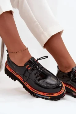 Best Artiker Skórzane Półbuty Damskie Lakierowane 57C0176 Czarne