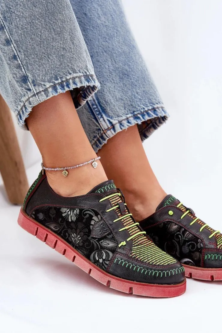 Maciejka Skórzane Półbuty Damskie Wzorzyste 06784-20 Czarne Czarny