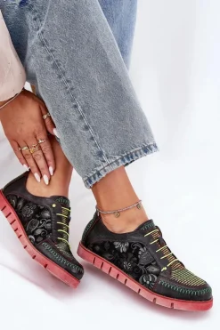 Maciejka Skórzane Półbuty Damskie Wzorzyste 06784-20 Czarne Czarny