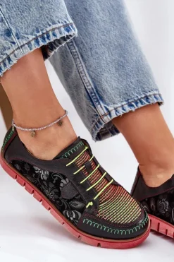 Maciejka Skórzane Półbuty Damskie Wzorzyste 06784-20 Czarne Czarny