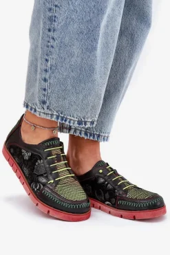 Maciejka Skórzane Półbuty Damskie Wzorzyste 06784-20 Czarne Czarny