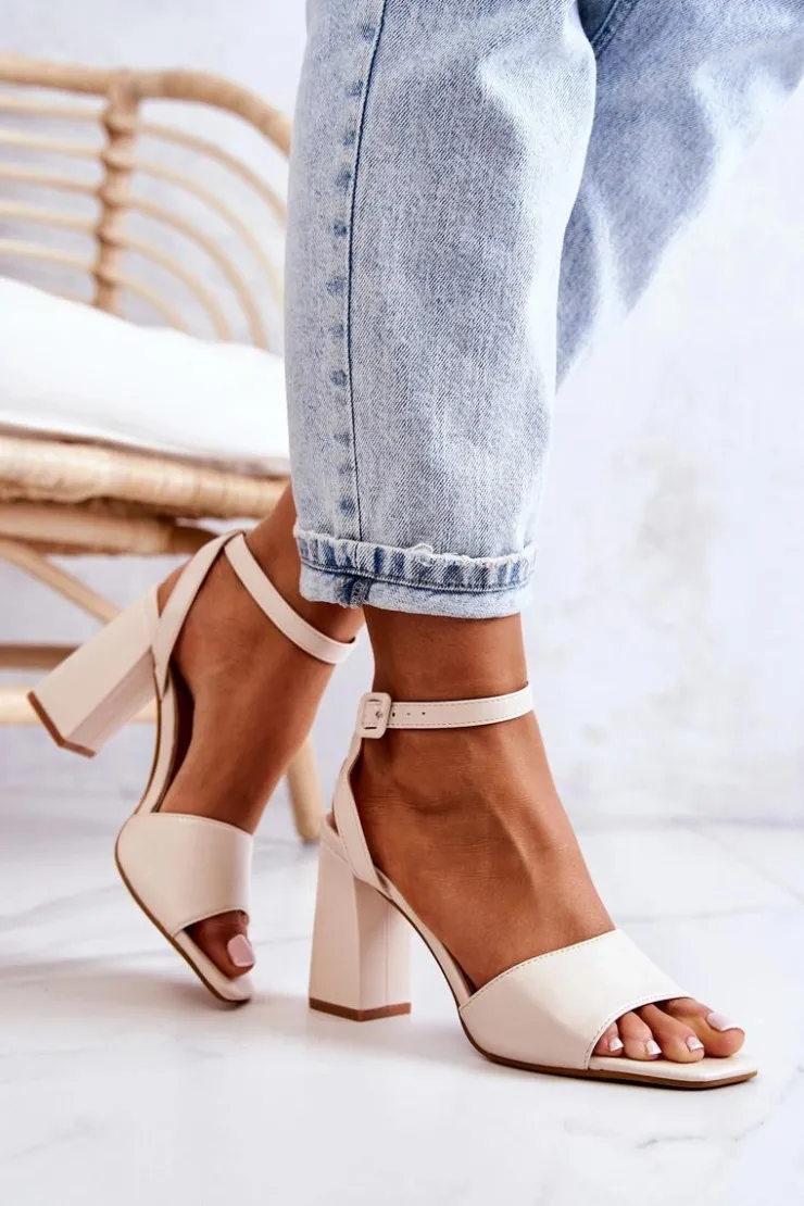 Best Boto Skórzane Sandałki Na Słupku Beżowe Estrella