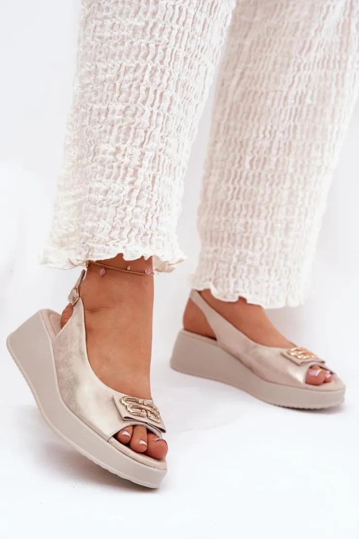 Damskie Damskie buty S.Barski Skórzane Sandały Damskie Na Koturnie Z Ozdobnym Detalem S.Barski LR51-593 Złote