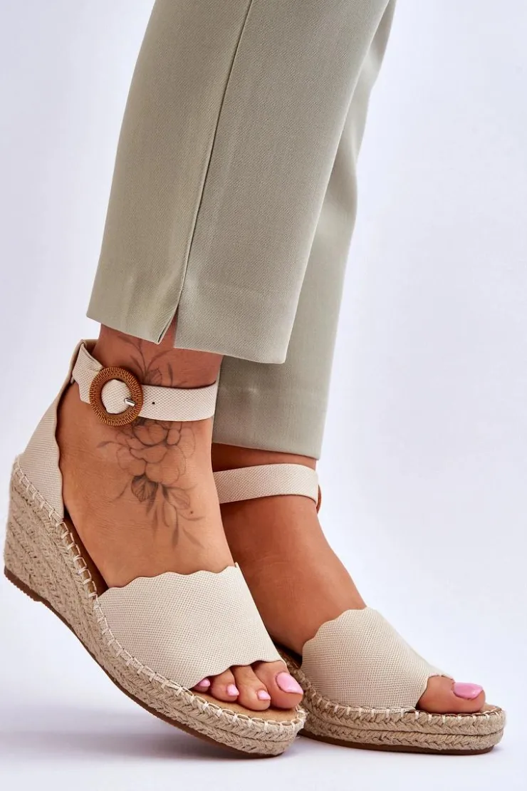 Discount Evento Skórzane Sandały Na Koturnie Comfort Shoe Beżowe Verola