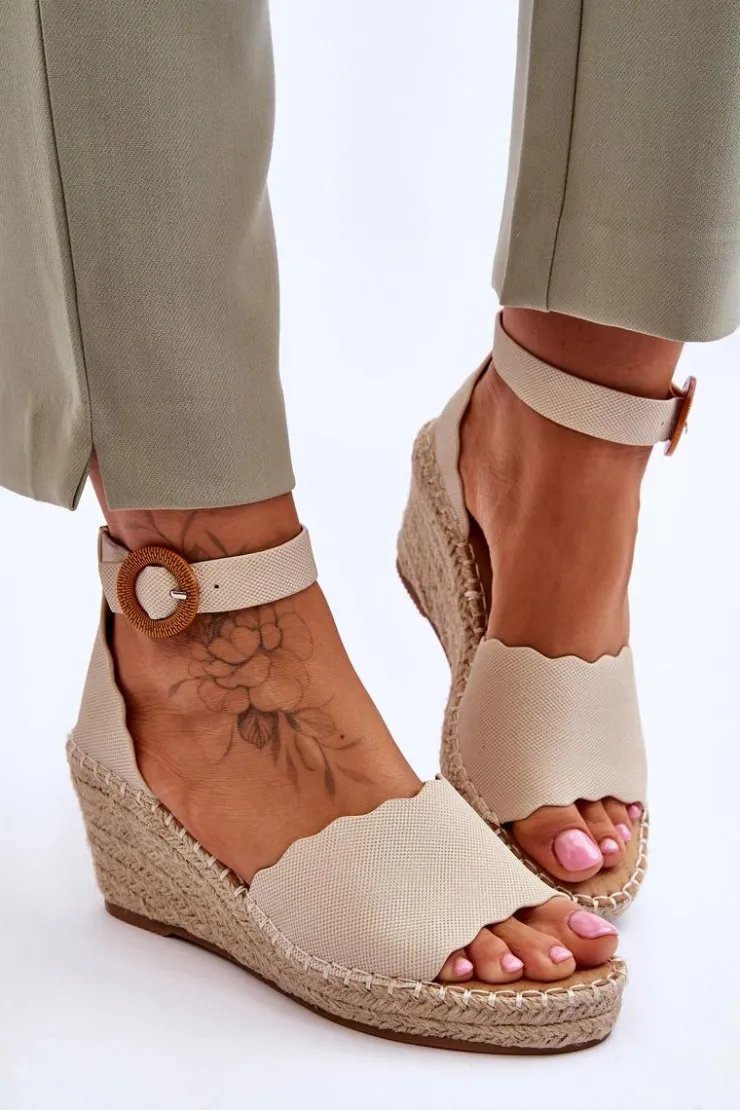 Discount Evento Skórzane Sandały Na Koturnie Comfort Shoe Beżowe Verola