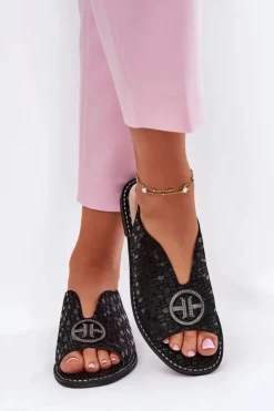 Hot Damskie buty S.Barski Skórzane Sandały Na Płaskim Obcasie Z Ozdobą S.Barski KV51-094 Czarne Czarny