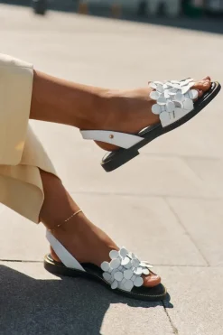 Clearance Zazoo Skórzane Sandały Na Płaskim Obcasie 40425 Białe Biały