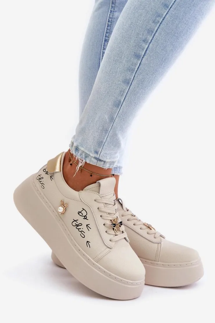 Buty damskie Vinceza Sneakersy Damskie*Skórzane Sneakersy Damskie Na Platformie Z Przypinkami I Napisem Vinceza 89102 Beżowe Beżowy