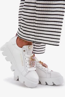 Outlet CheBello Skórzane Sneakersy Z Ozdobną Broszką Ananas 4651 Białe