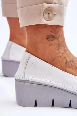 Damskie Maciejka Skórzane Tenisówki Na Koturnie 5814A-11 Biało-Czarne