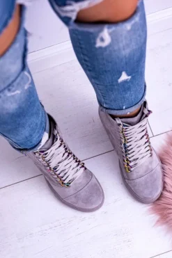 Boto Sneakersy Damskie*Sneakersy damskie Lu Boo Szare Zamszowe z Opalizującymi Łańcuchami Monica