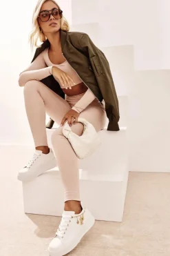 Damskie Boto Sneakersy Damskie Na Platformie Z Zawieszkami Białe Tivissa